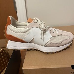 New Balance 327 Sneaker